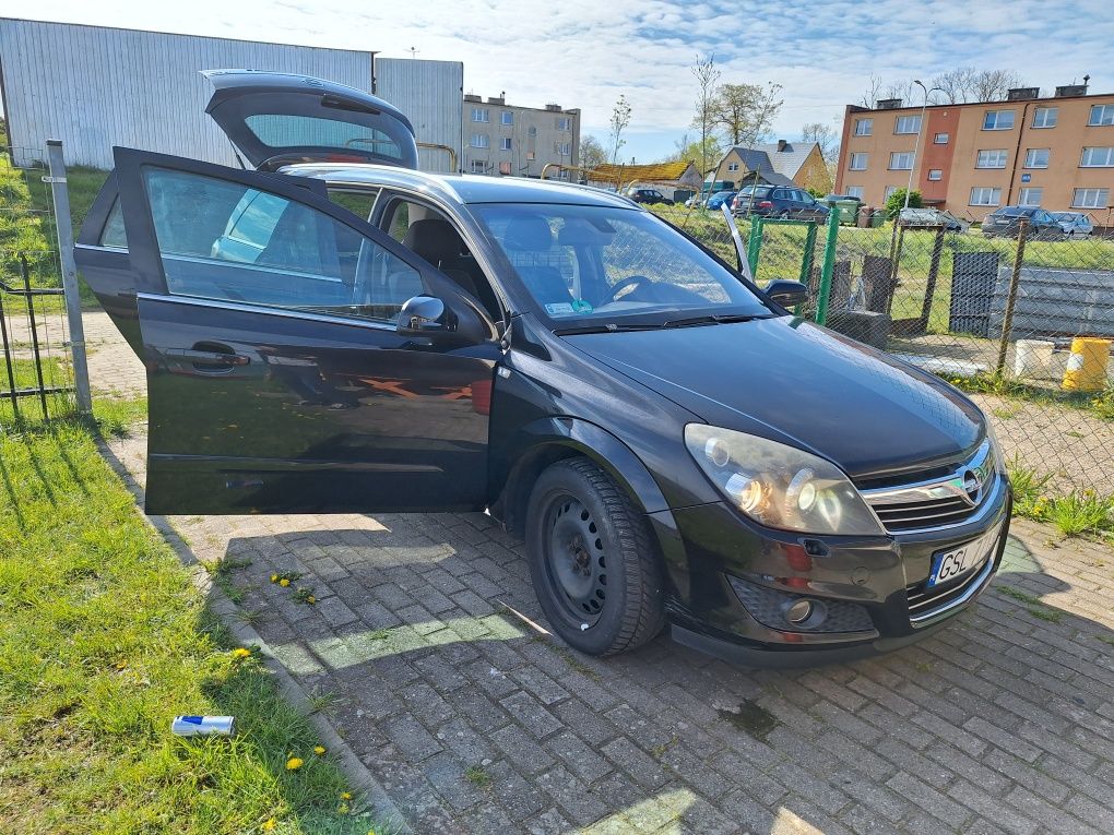 Opel Astra  1. 9 CDTI