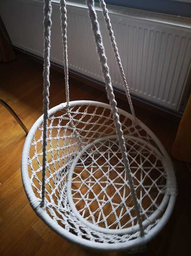 Fotel wiszący bociane gniazdo