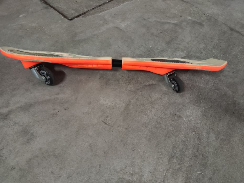 Wave Board – prancha de 2 rodas usada