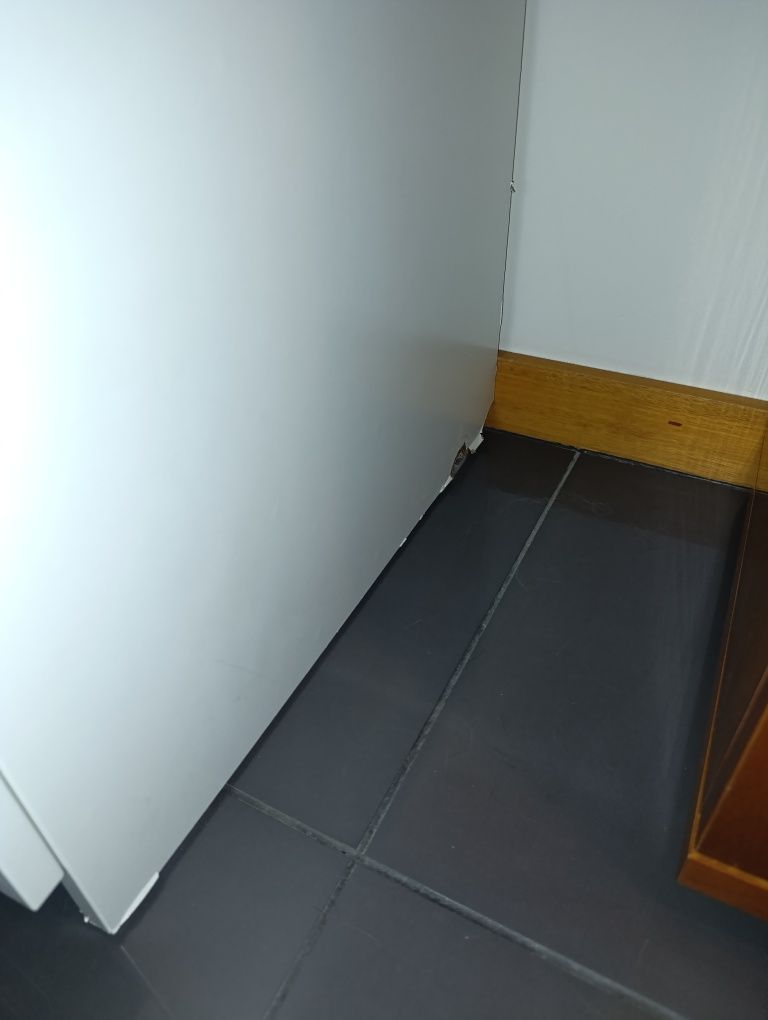 Roupeiro branco em ótimo estado