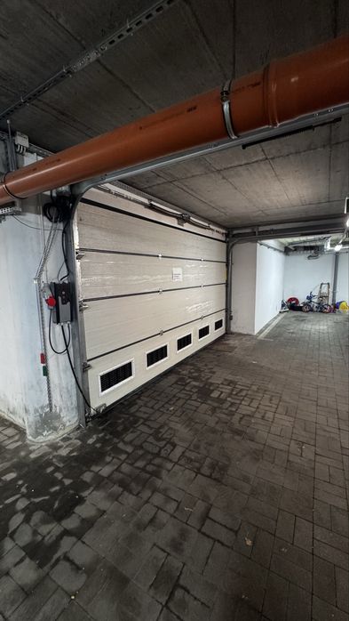 Sprzedam miejsce parkingowe /postojowe /garaz podziemnny