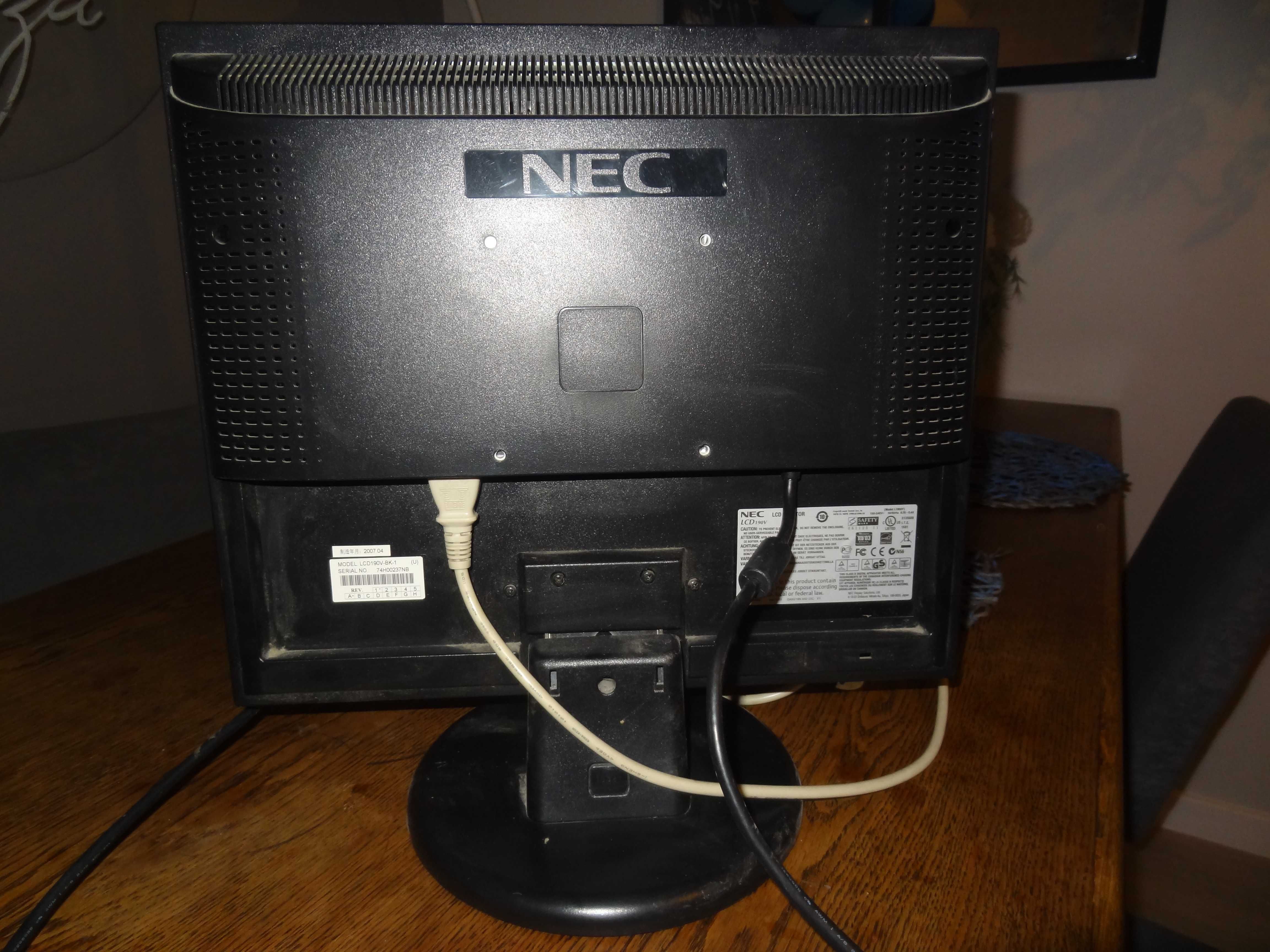 Monitor NEC 19 cali