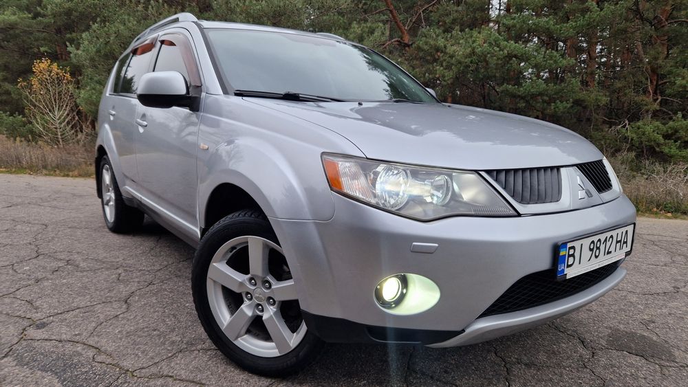 Автомобиль Mitsubishi outlander 3.0 xl 4×4  максимальна комплектація