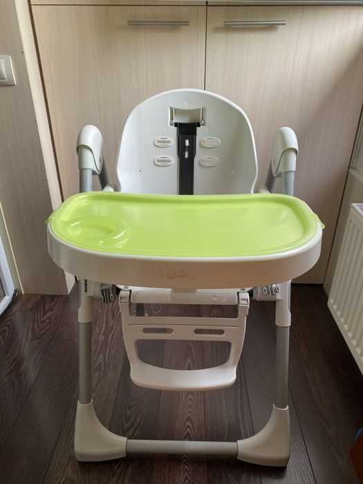 Стільчик для годування