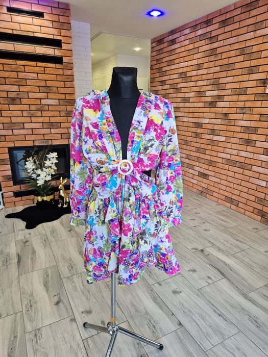 Krótka sukienka w kwiatki w stylu boho M/L