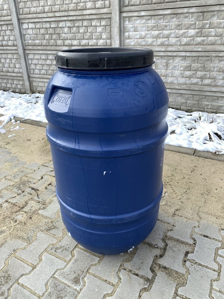 Beczka beczki 220 litrów na wode kapustę zacier deszczówkę oczko filtr