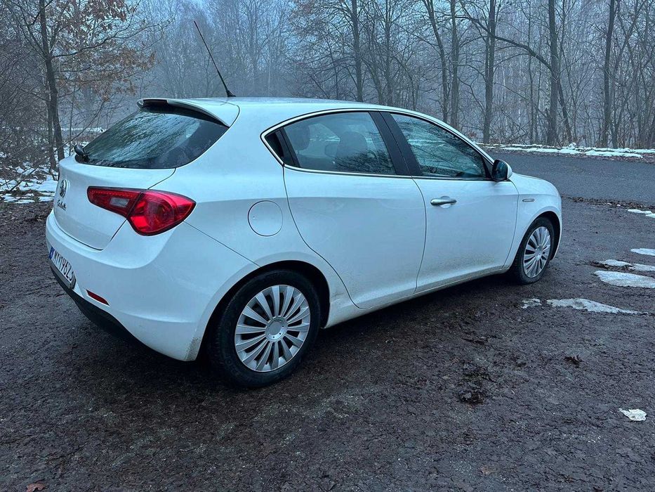 Alfa Romeo Giulietta 1.6 JTDm 105 KM 2011r  240 tys. km  3 tryby jazdy