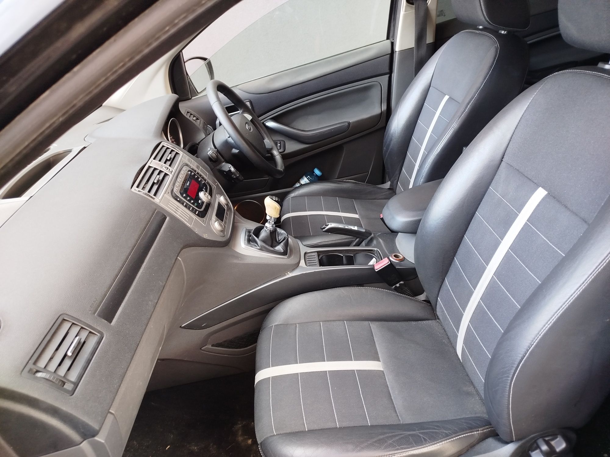 2011 Ford Kuga anglik, 2.0 tdci, V5, mot