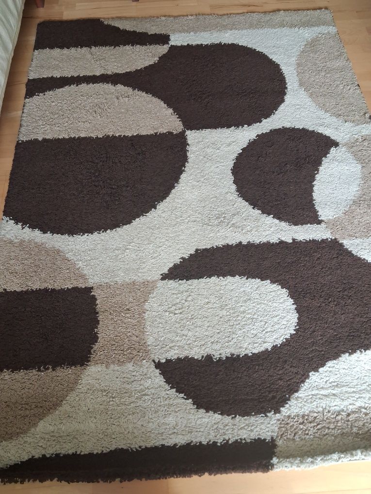 Dywan 1,6x2,2m, kolor brązowo - beżowo-biały, gęsty