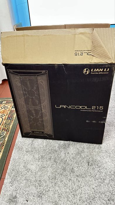 Caixa Lian Li Lancool 215 ARGB preta vidro temperado