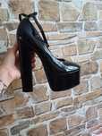 Buty na wysokim obcasie 37