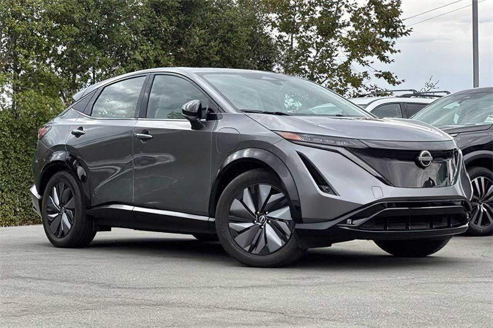 Nissan Ariya      2023