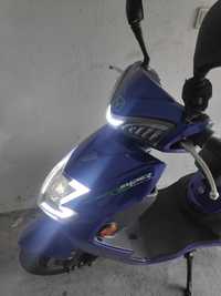 Moto scooter elétrica MILG YW