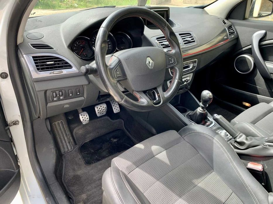 Renault Megane Coupe 1.6 DCI 130cv *Cx 6 Velocidades*