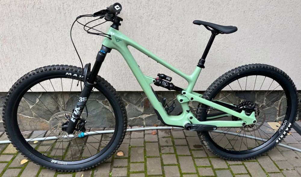 Ендуро двопідвіс YT Carbon. M. 2023р.