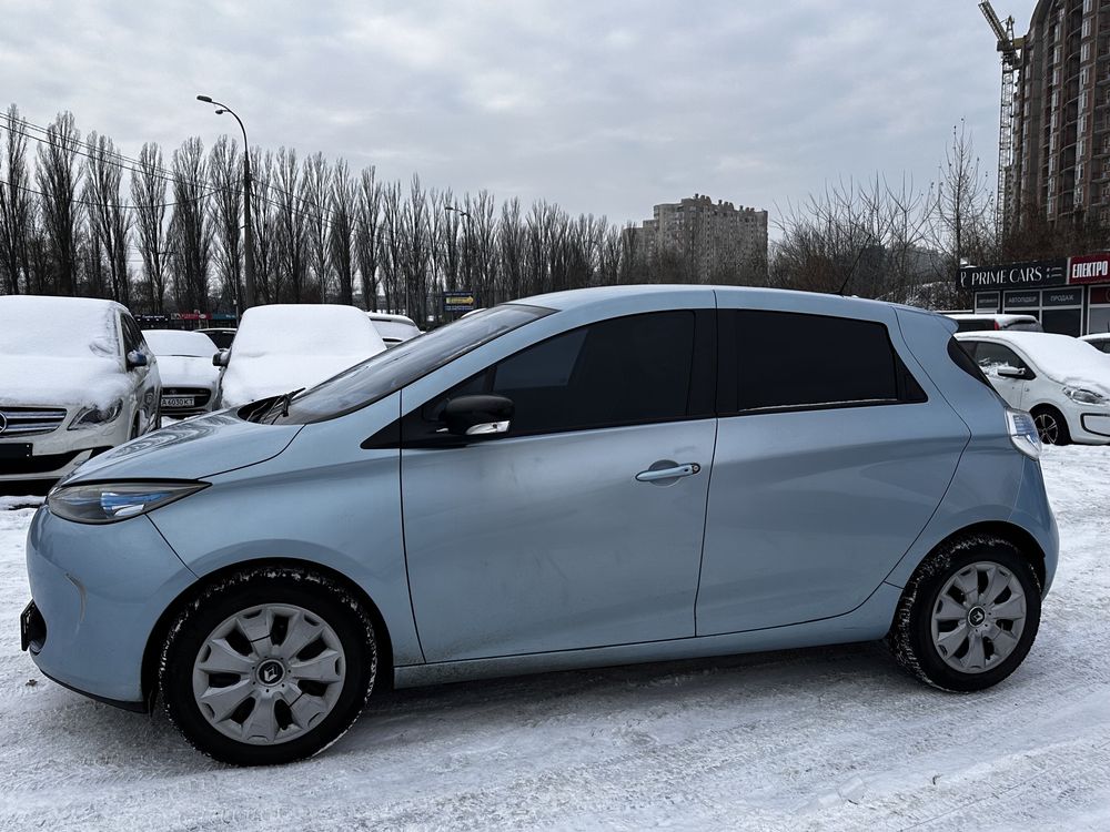 В наявності Renault Zoe 2014р. 23kwh батарея