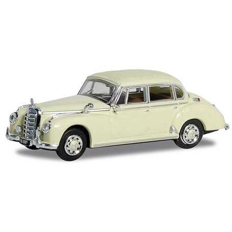 Mercedes Benz 300 C Brekina 38412 skala 1:87