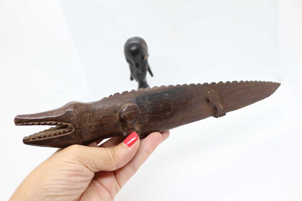 Artesanato Africano Busto Pau Preto e Crocodilo Pau Rosa