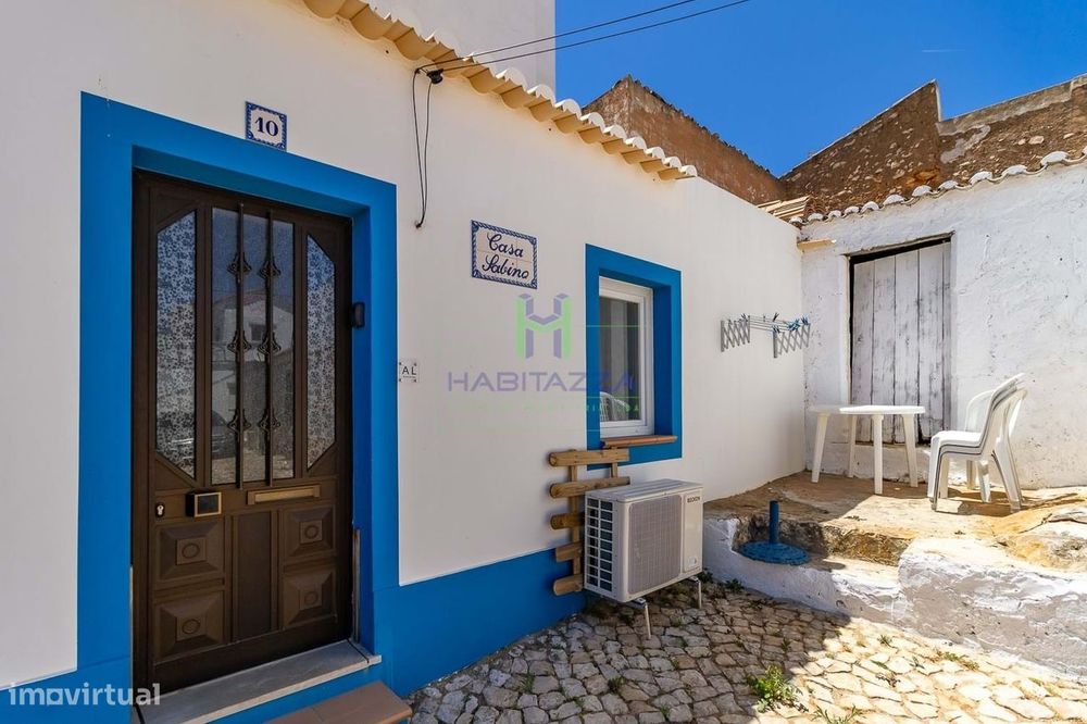 Moradia em banda T3 para ARRENDAMENTO de NOVEMBRO a 30 ABRIL 2026, em