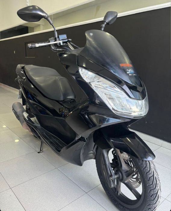 Vendo mota, PCX, faço financiamento