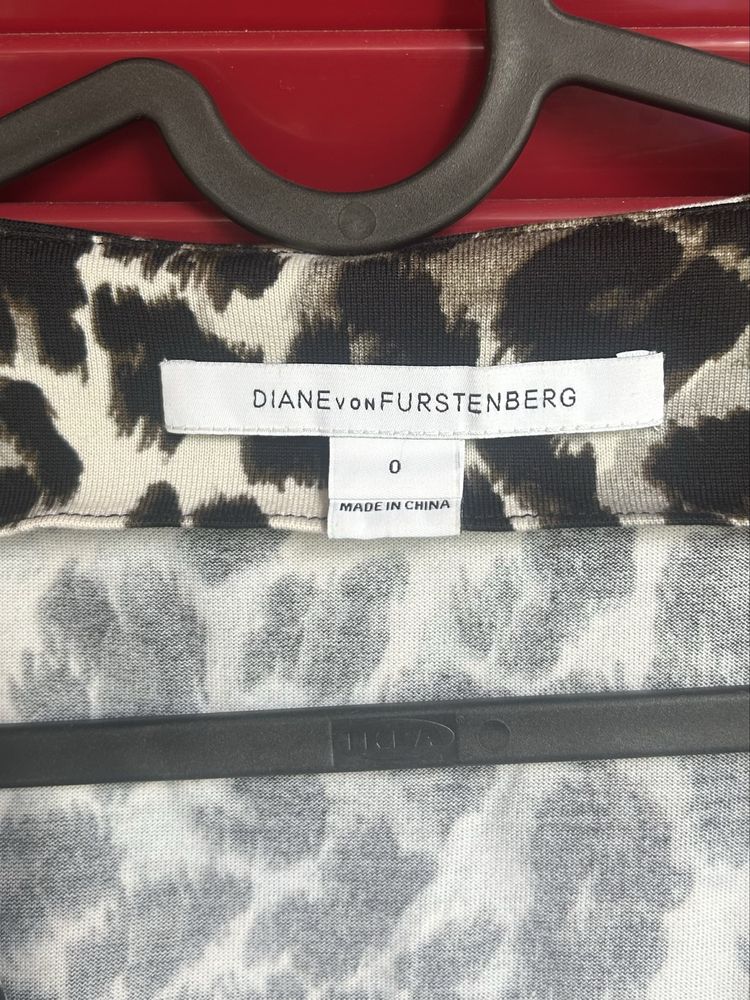 Vestido icónico wrap Diane von Furstenberg
