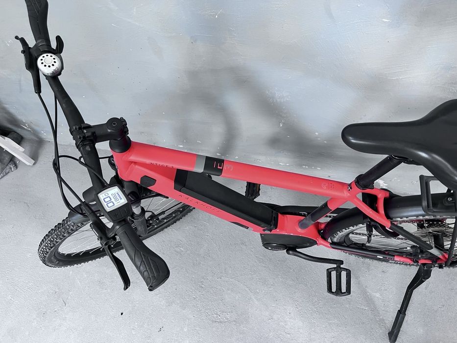rower elektryczny marki -Kalkhoff Entice 3.B Move Trekking E-Bike