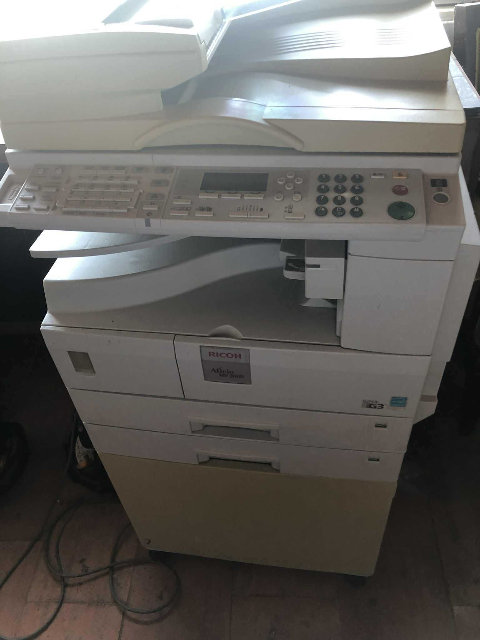 FOTOCOPIADORA E IMPRESSORA DE REDE RICOH AFICIO MP 2000: ÓPTIMO ESTADO