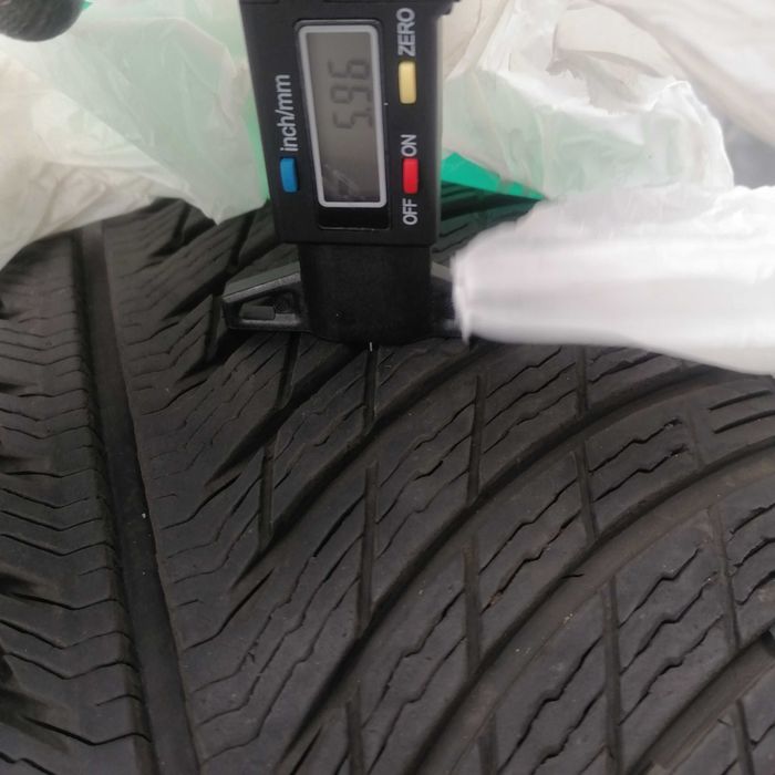 Зимние шины Michelin Pilot Alpin 5 SUV 275/50 R21