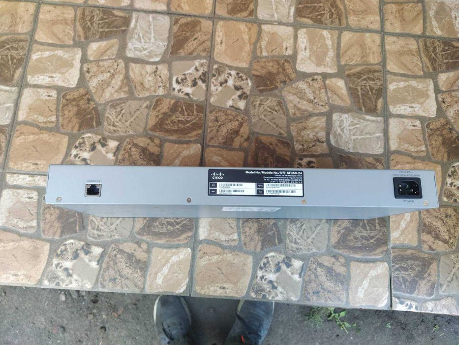 Cisco SF350-24P-K9-EU 24-портовий керований комутатор 10/100 POE,