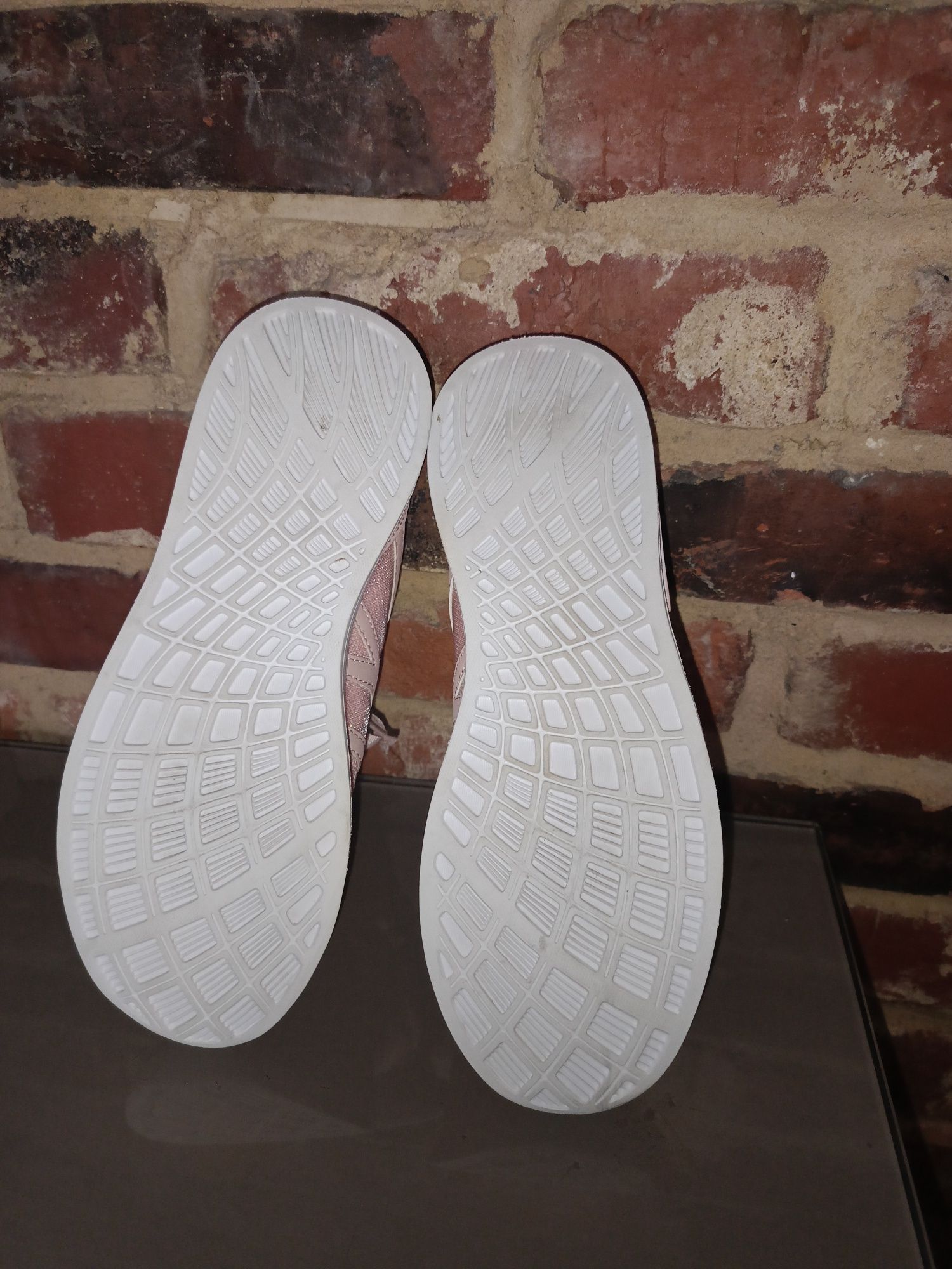 Buty sportowe mega wygodne 39 Primark Nowe
