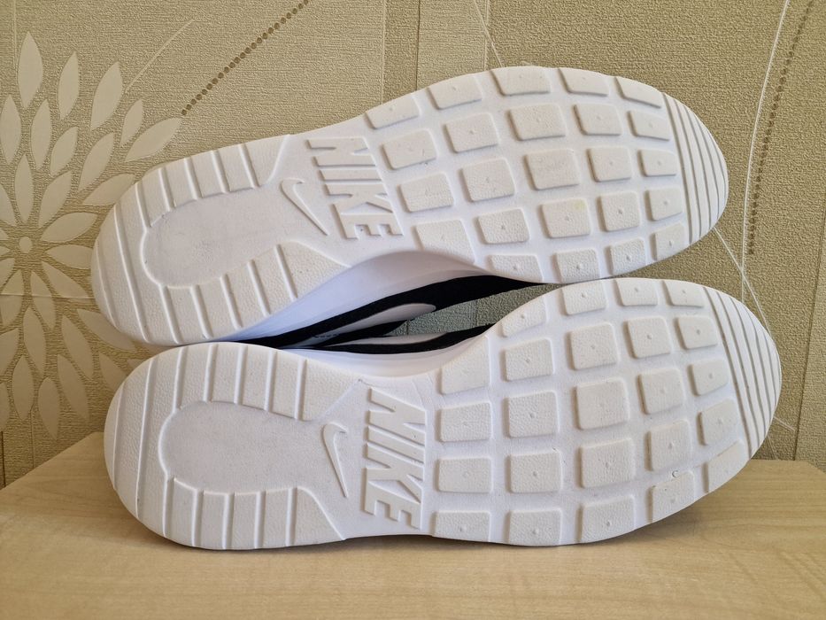 Кросівки Nike Tanjun оригінал розмір 45