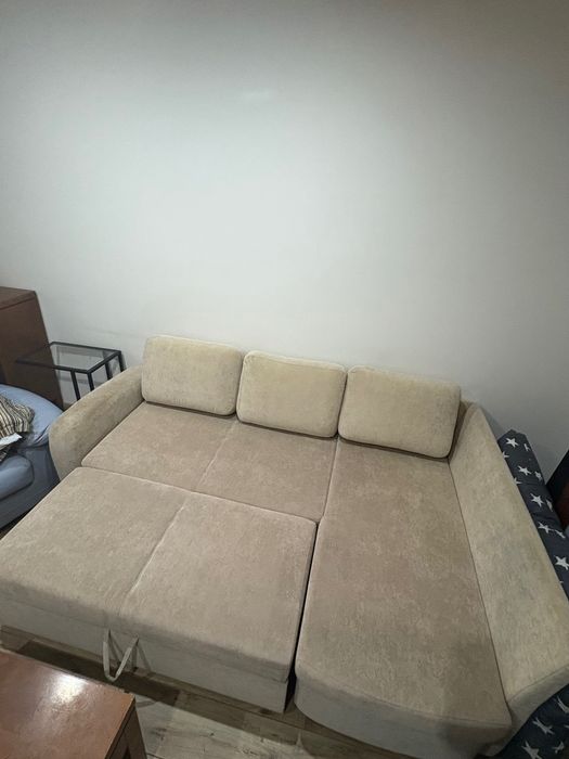 Narożnik beżowy z funkcją spania 230/140