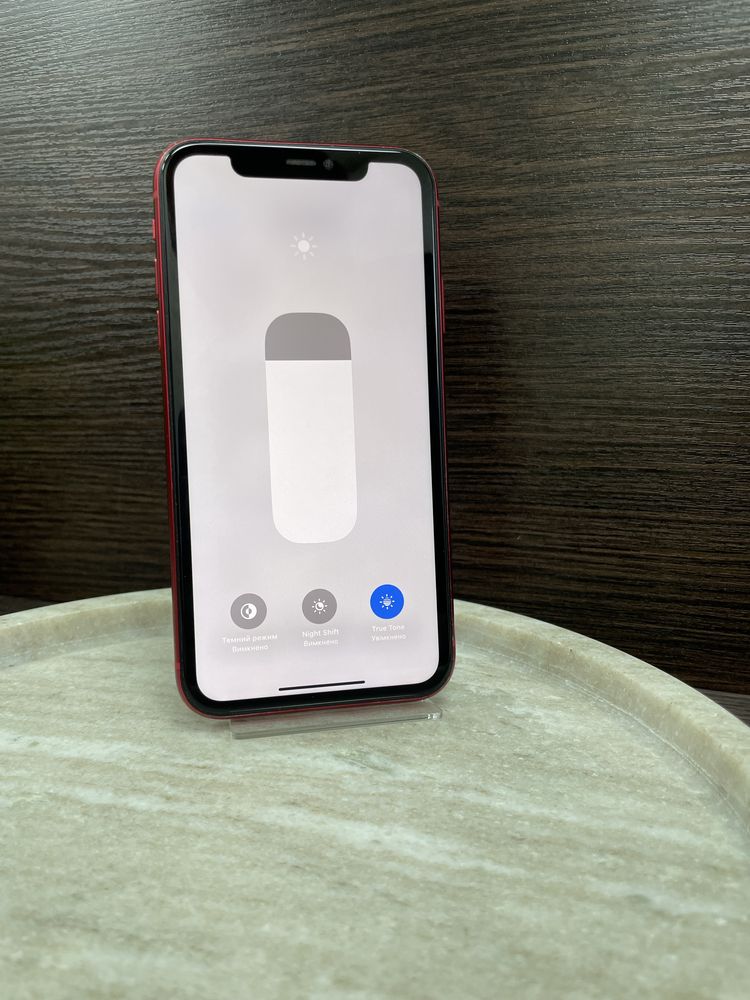 iPhone 11.64Gb Product red Never lock