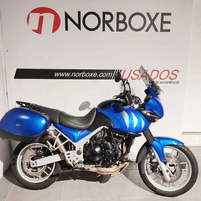 Triumph Tiger TIGER 900