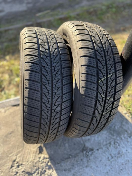 Майже нові всеснзонні шини Point•S 205/60 R-6