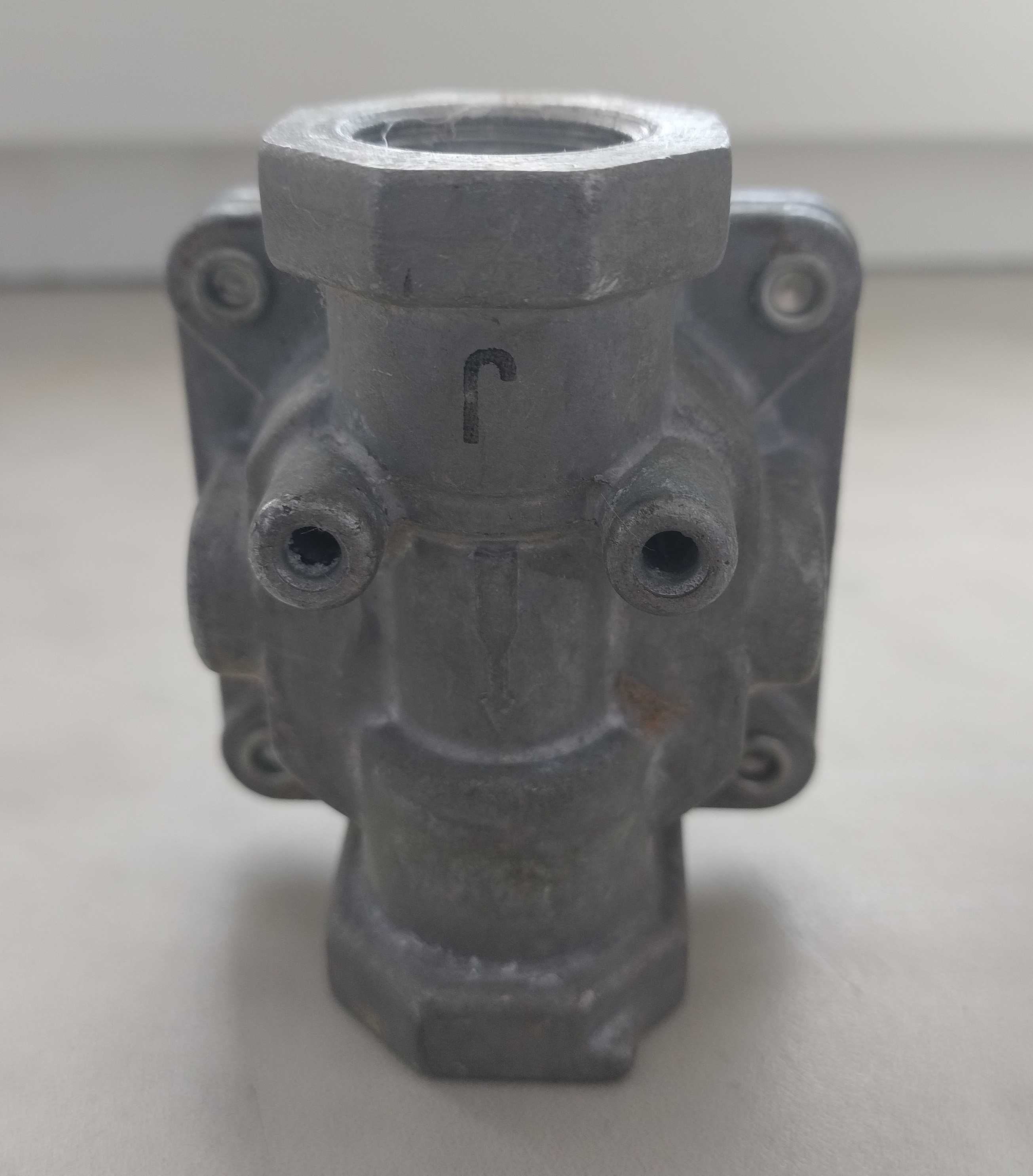 Regulator ciśnienia gazu Maxitrol RV 47 LM