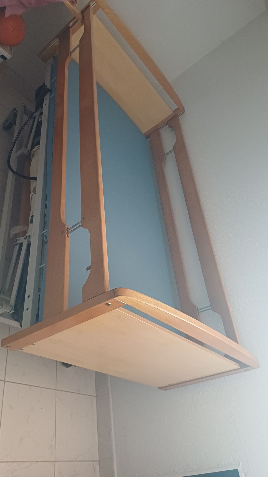 Cama hospitalar com motor eléctrico
