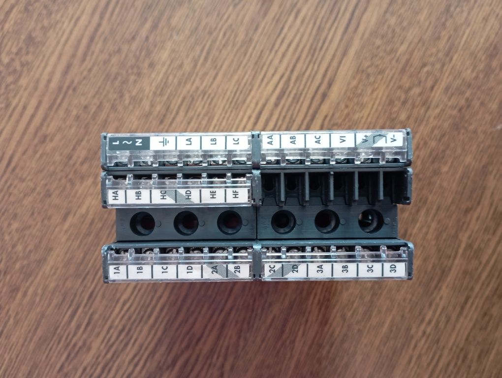 Regulator temperatury EUROTHERM 2208E