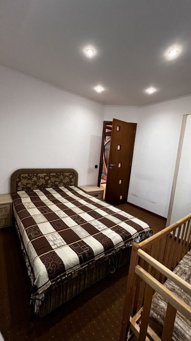 Здається двох кім квартиру в будинку