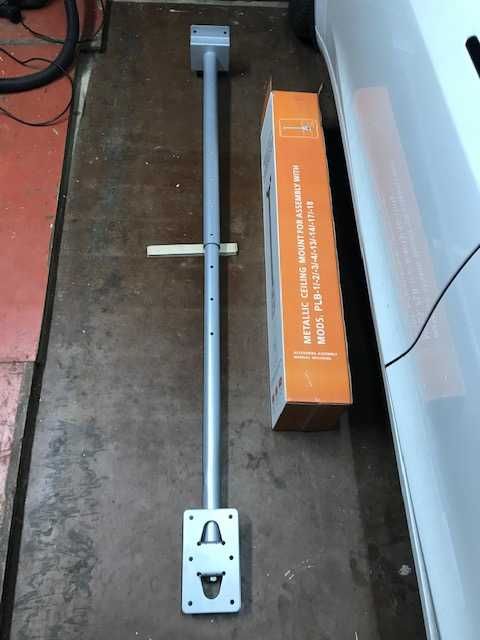 Кріплення (кронштейн) для телевізора стельове (потолочне)