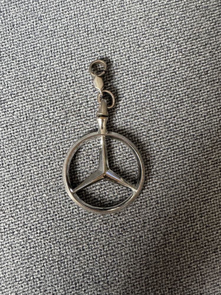 Nowy oryginalny brelok do kluczy Mercedes