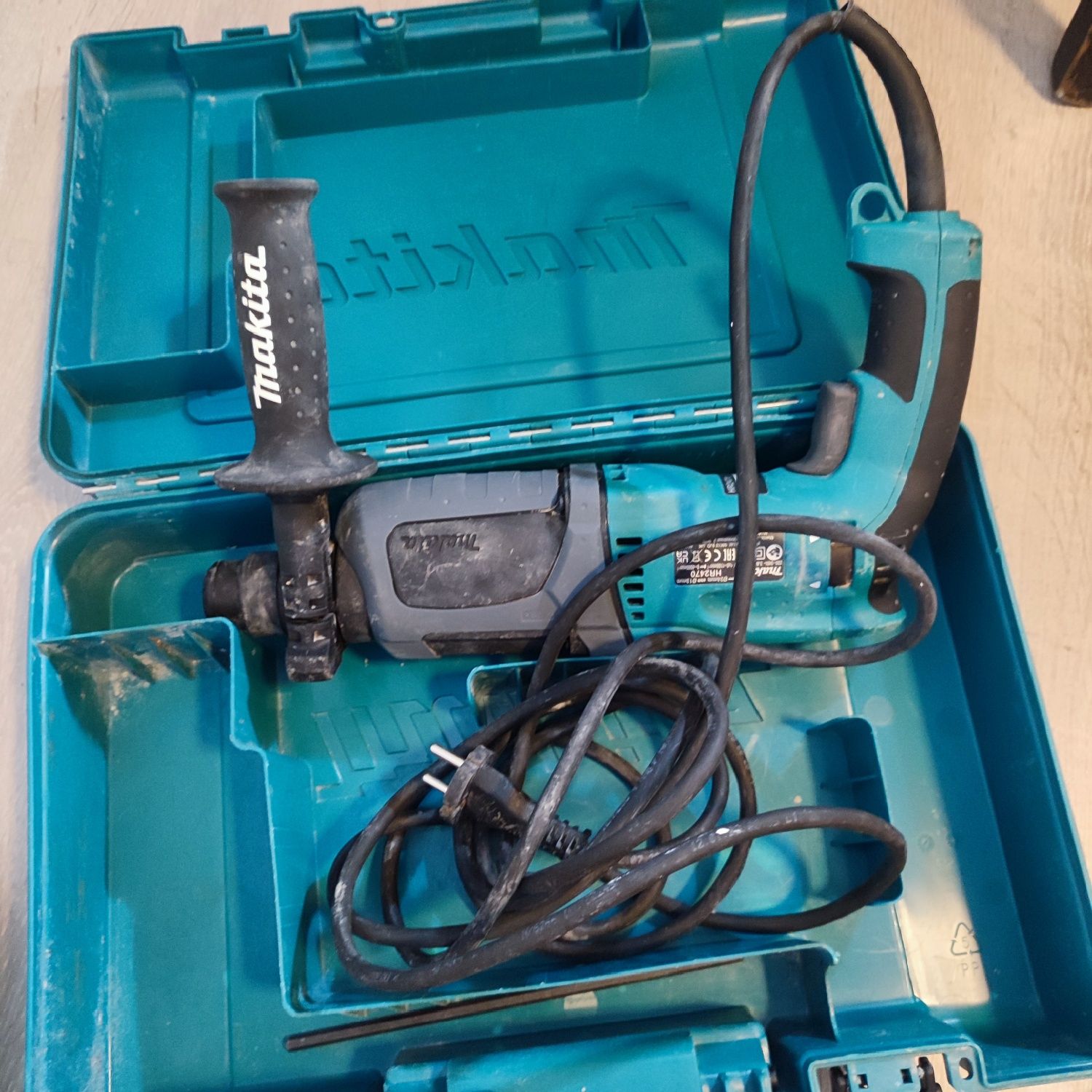 Перфоратор makita