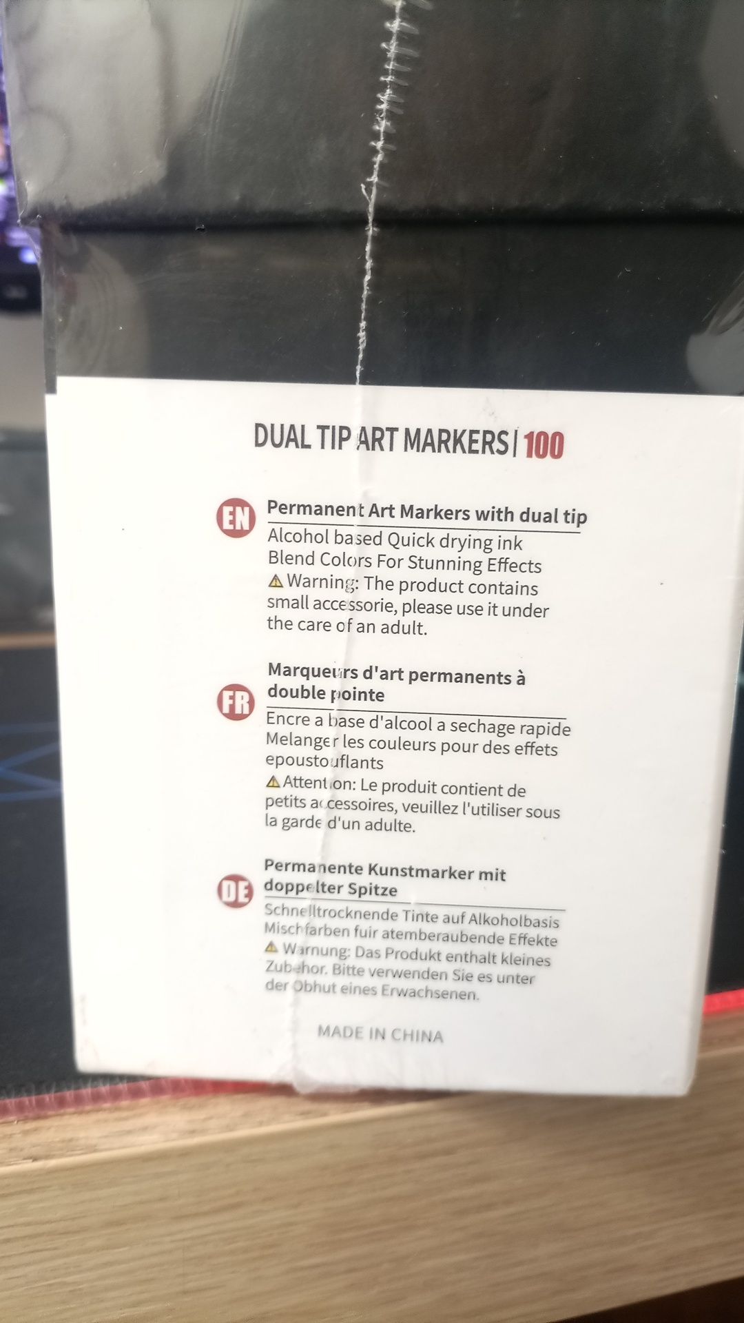 Dual tip art marker