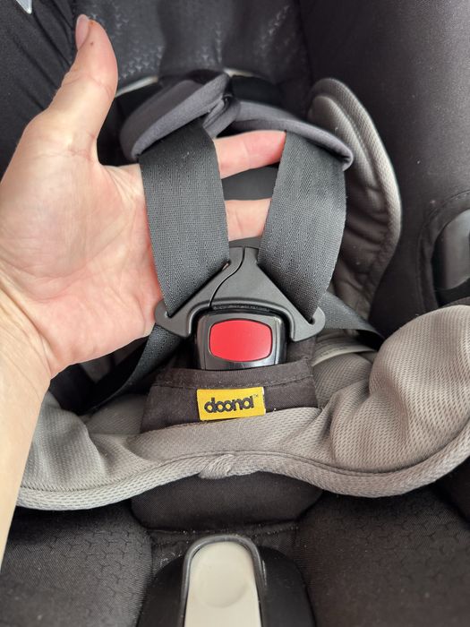 Автокрісло doona