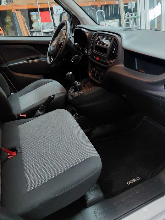 FIAT DOBLO usada, bem conservada