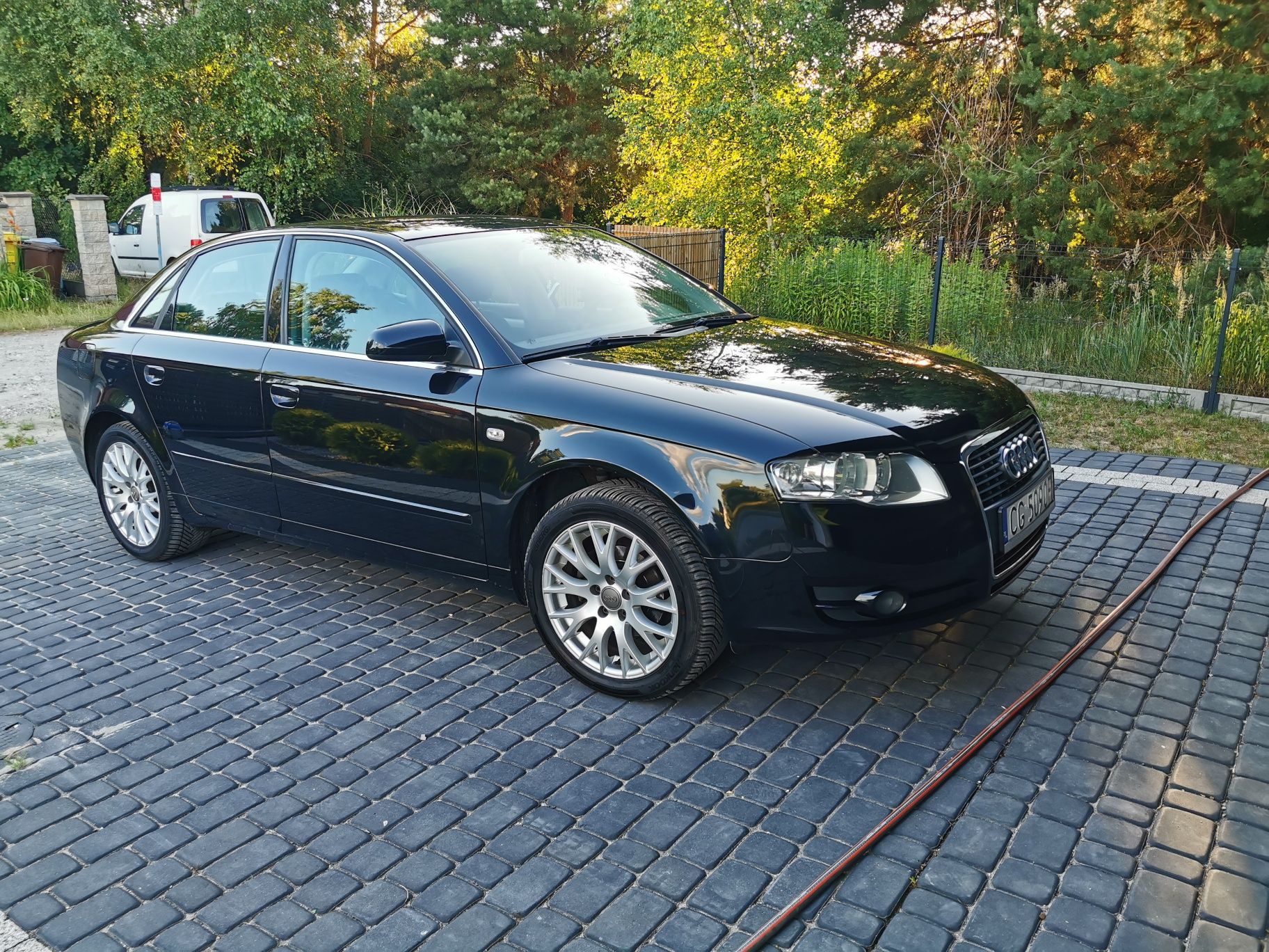 Sprzedam Audi A4 b7, 1.6 mpi, bezwypadkowy i bezkolizyjny