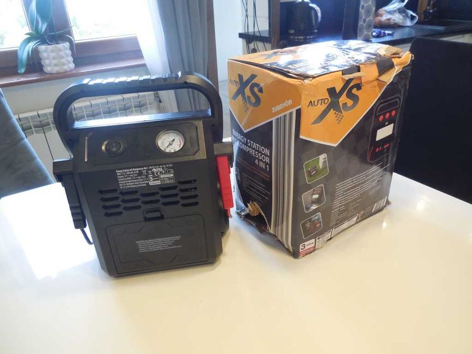 Urządzenie rozruchowe Zasilacz mobilny 4 w 1 AUTO XS kompresor USB