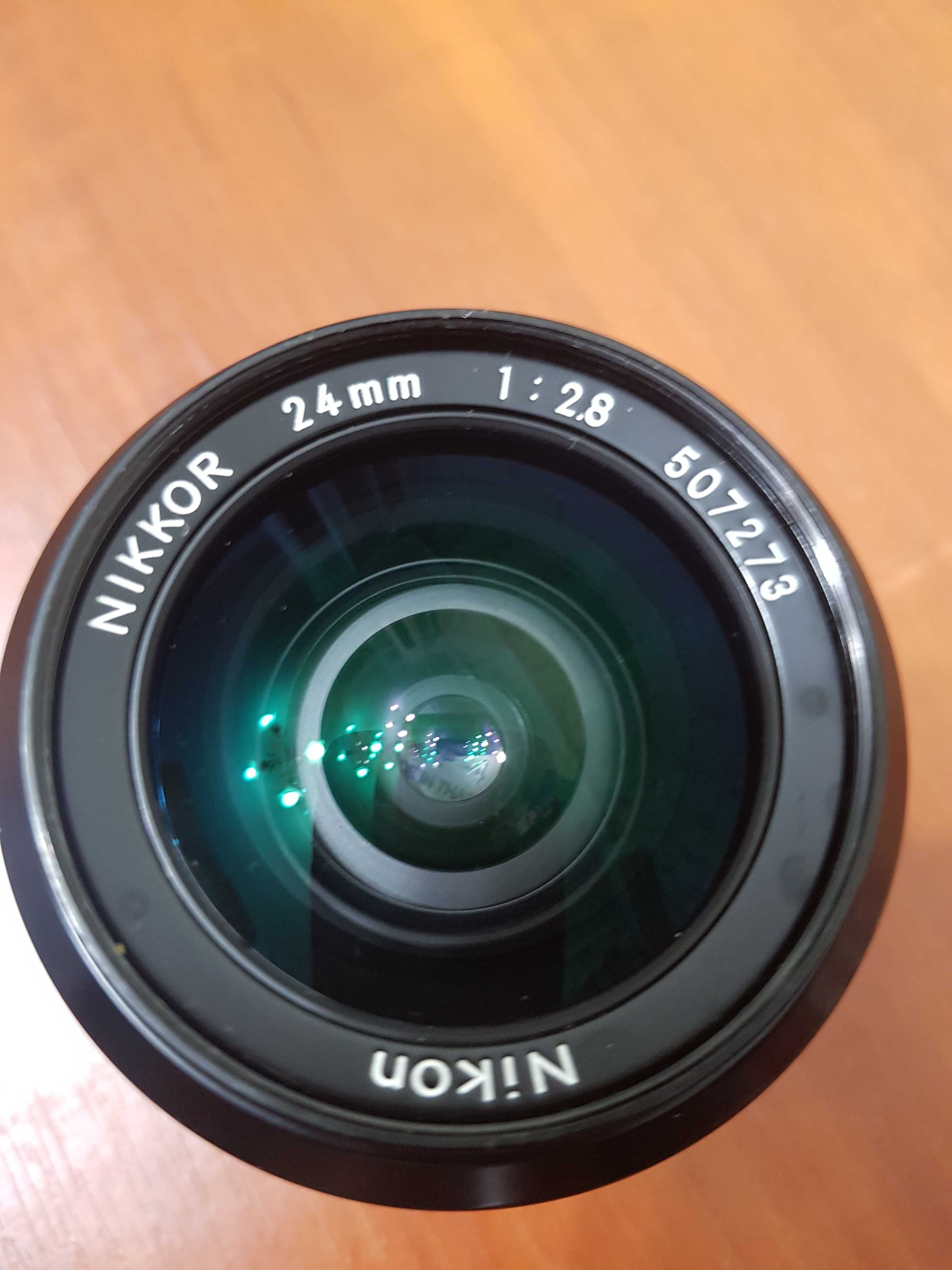 Об"єктив  Nikon Nikkor 24 mm  1:28