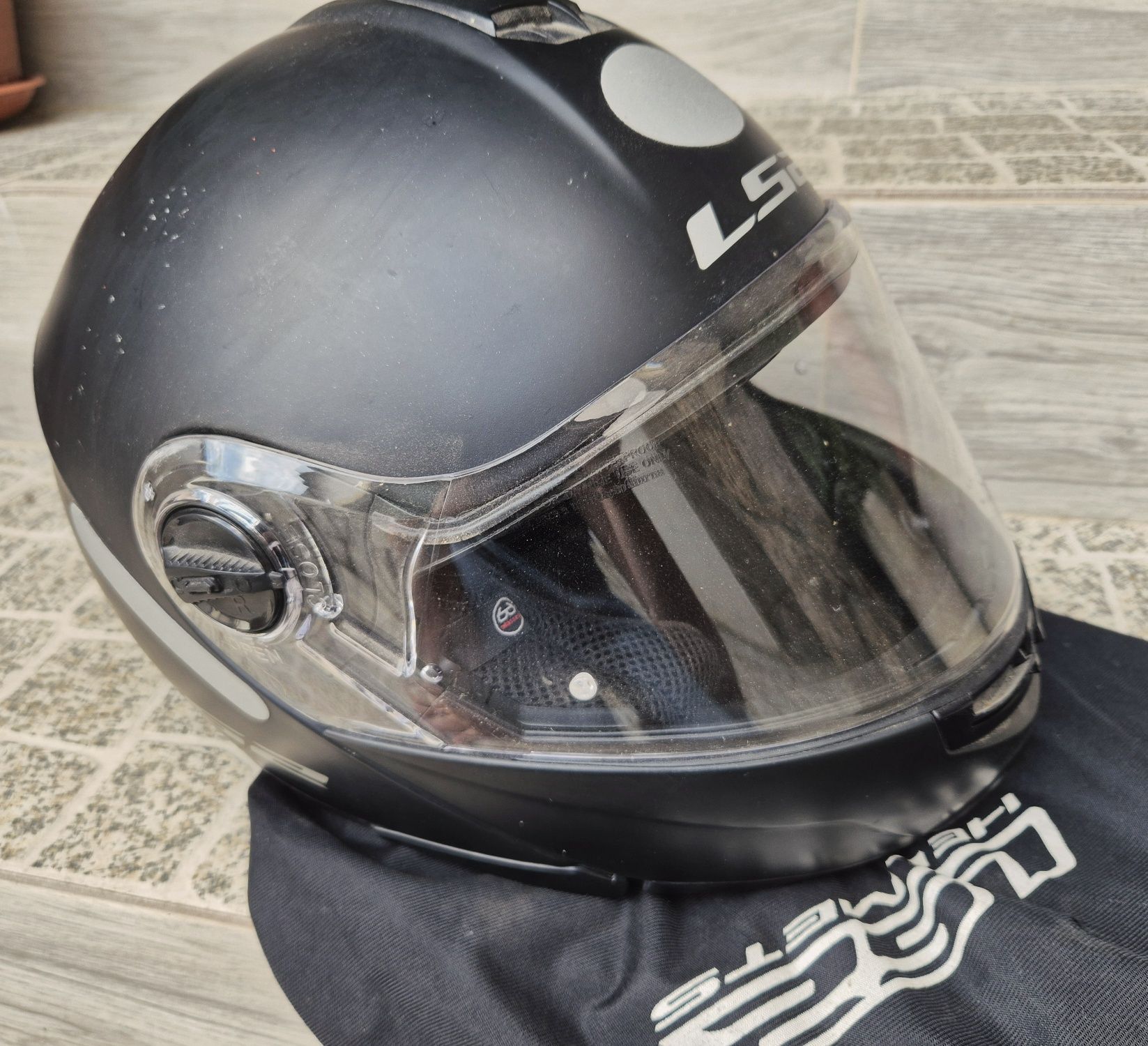 Capacete LS2 STROBE modular
