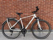 28 Cube Kathmandu Shimano Cues